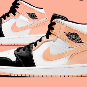 Air Jordan 1 Mid Artic Orange